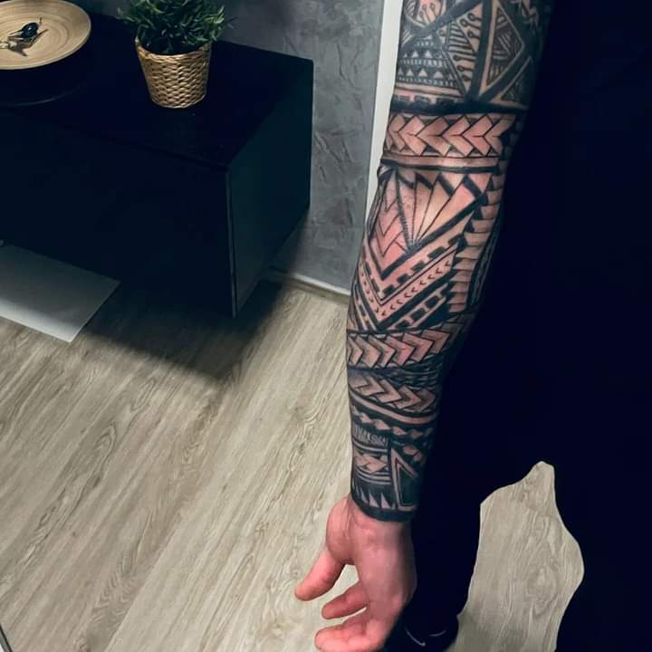 Tribal Arm Tattoo Neuss - Unterarm Aussen Kensenich